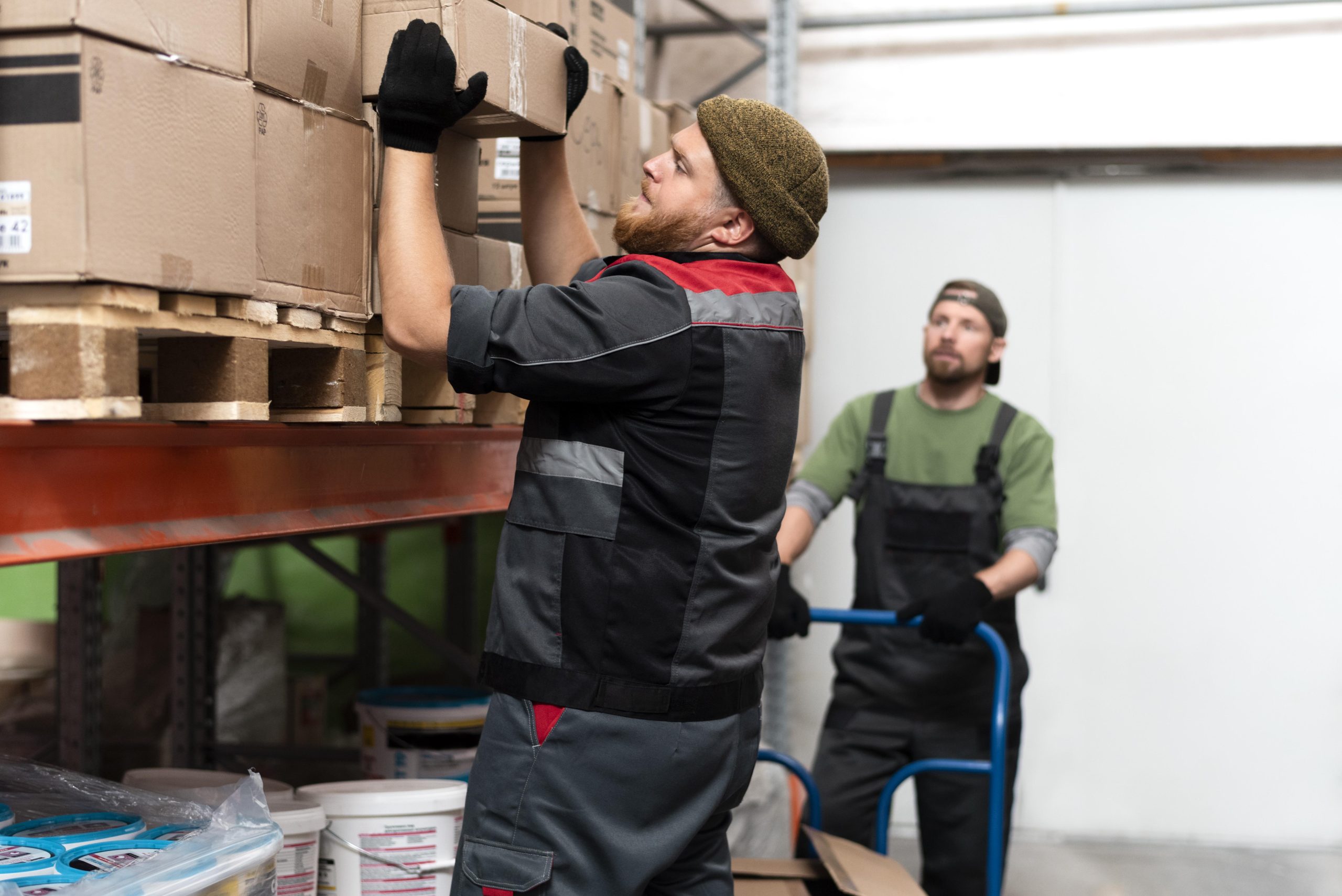 people-working-together-warehouse